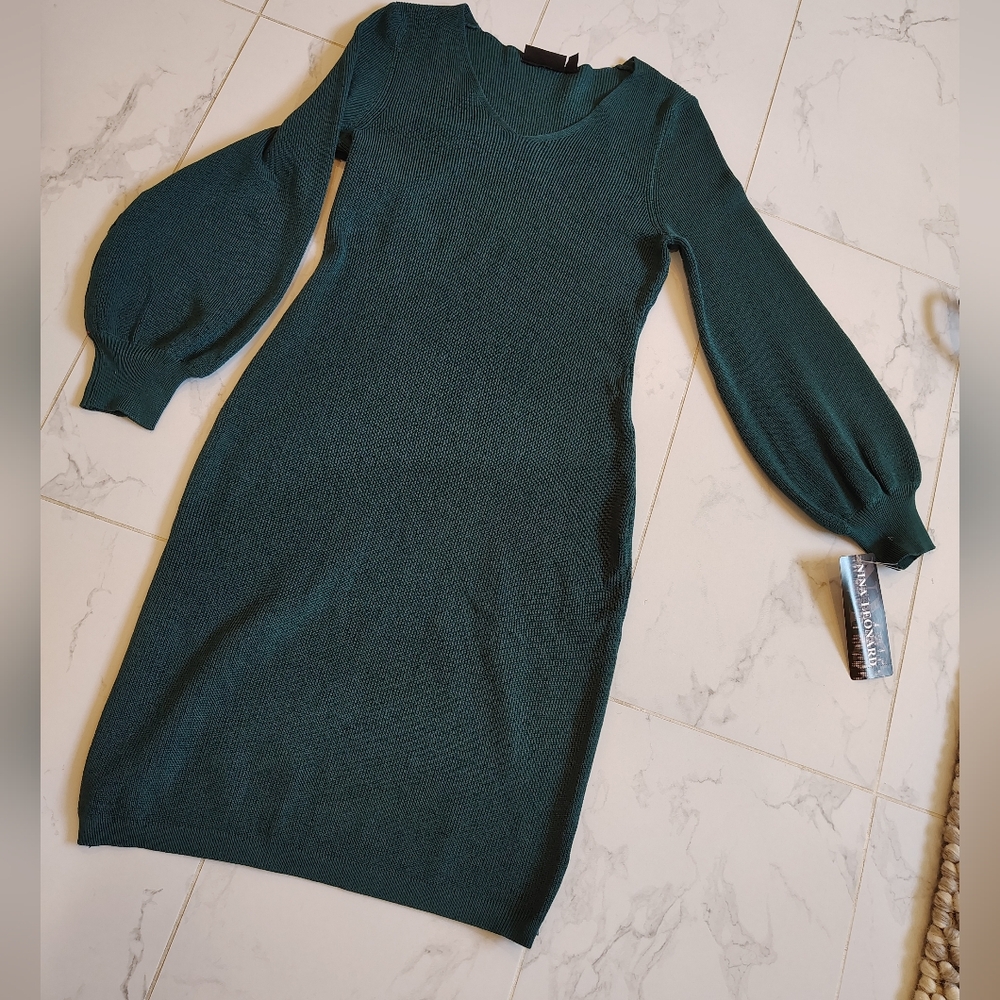 NEW w tags Nina Leonard Women's Emerald Green Knit Sweater Dress